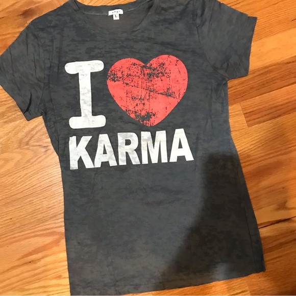 ♥️yogi KARMA Tee - Picture 1 of 3